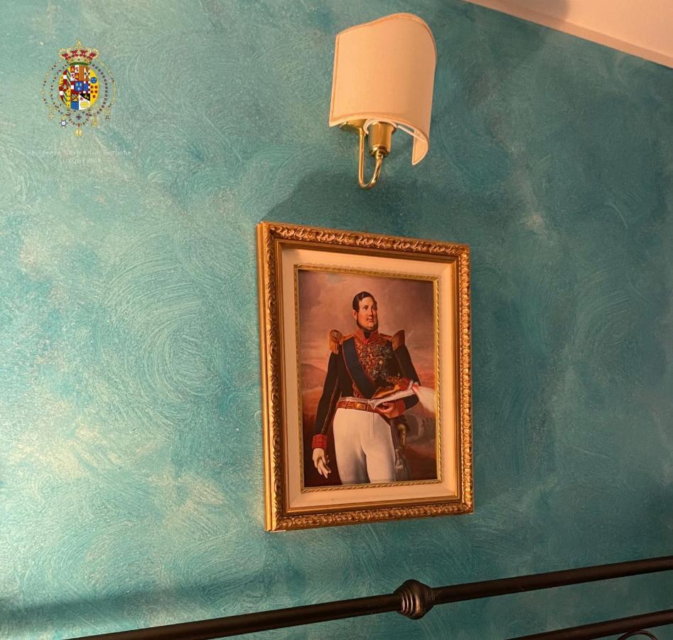 نابولي Residenza B&B المظهر الخارجي الصورة